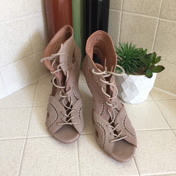 Joie sandals - Picture 2 of 7